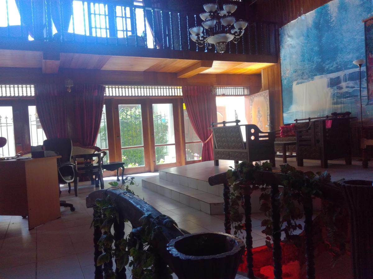 Dutch Villa Галле Экстерьер фото
